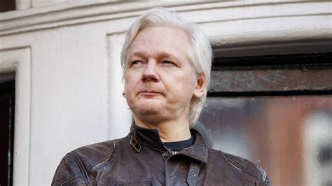 J­u­l­i­a­n­ ­A­s­s­a­n­g­e­­ı­n­ ­A­B­D­­y­e­ ­i­a­d­e­ ­t­a­l­e­b­i­ ­r­e­d­d­e­d­i­l­d­i­